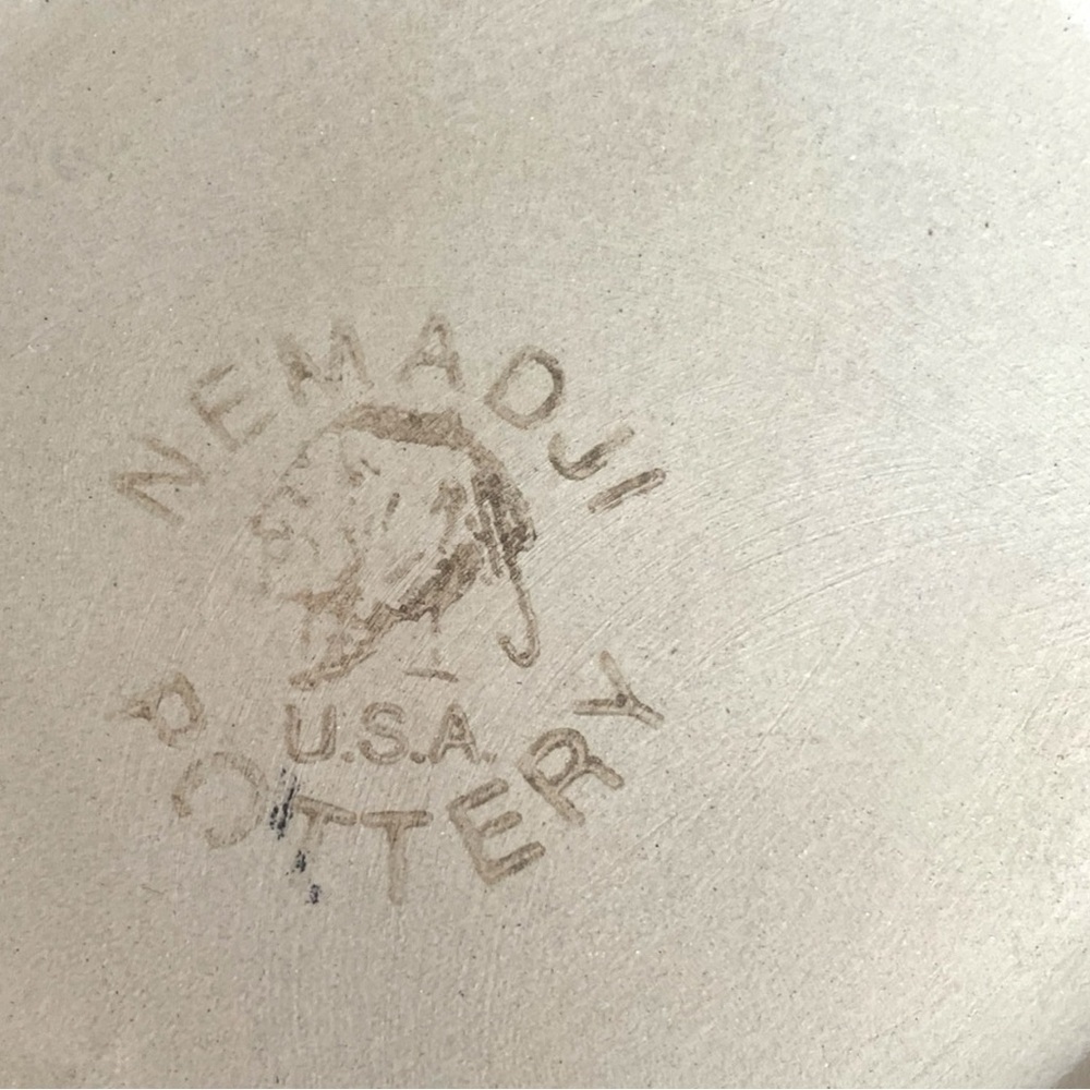 Namadji Pottery bowl,excellent condition,the small mark on the rim is not a chip - Picture 4 of 4